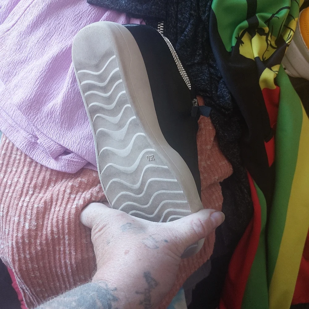 Wedges - Picture 4 of 4